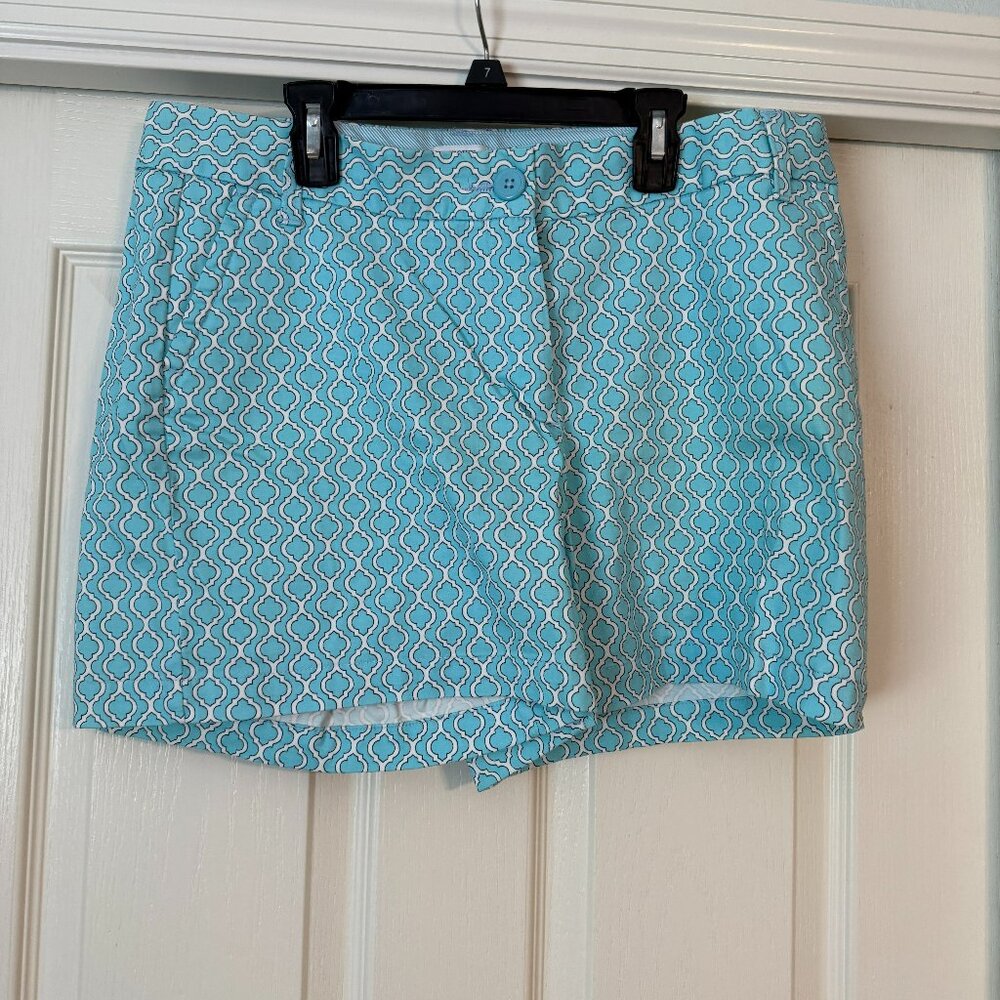 Crown & Ivy, Sz 12 Women's Shorts in blue & white pattern
